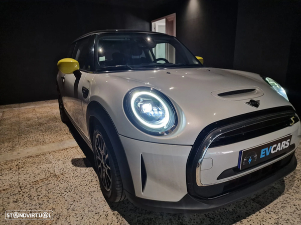 MINI 3 Portas Cooper SE Camden Edition