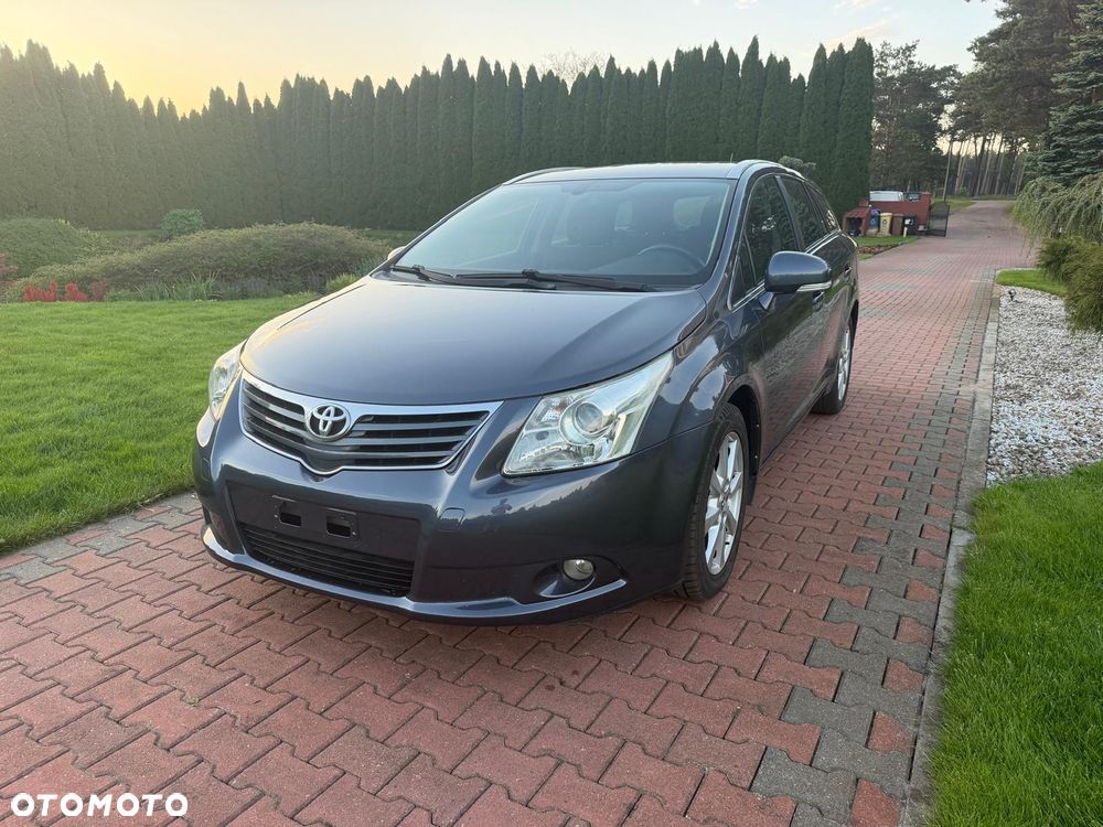 Toyota Avensis 2.2 D-4D Executive - 6