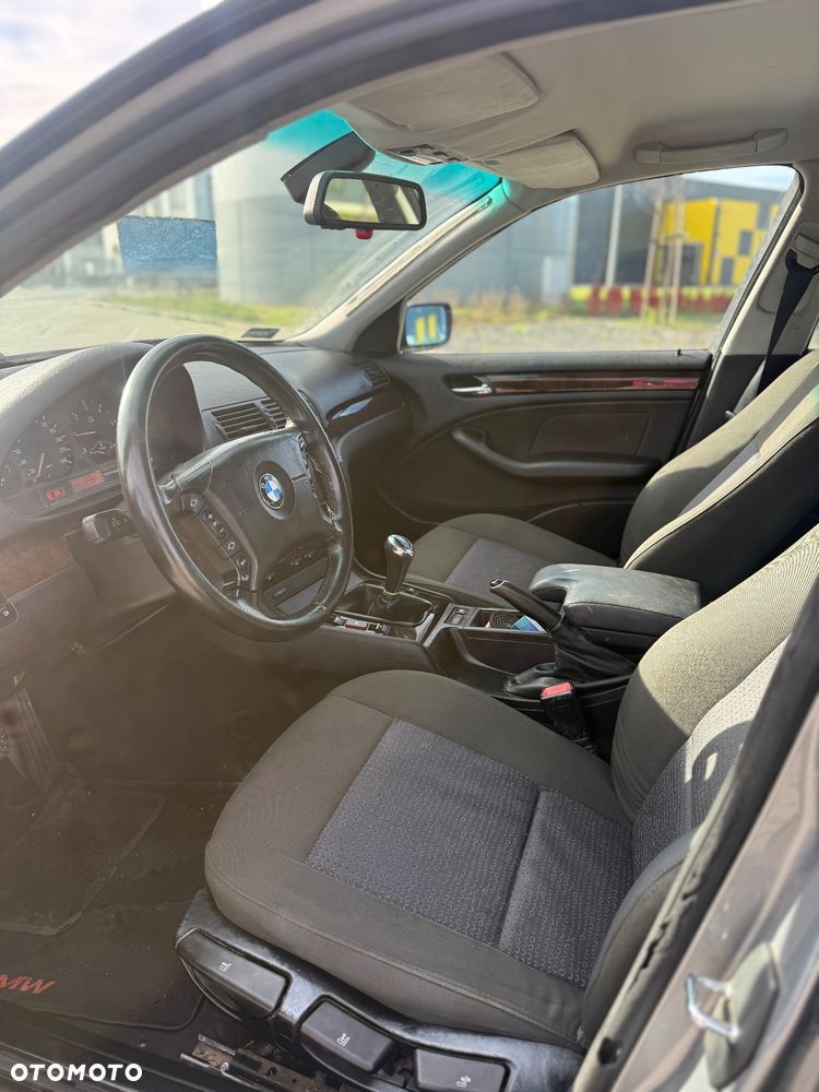 BMW Seria 3 320d - 6