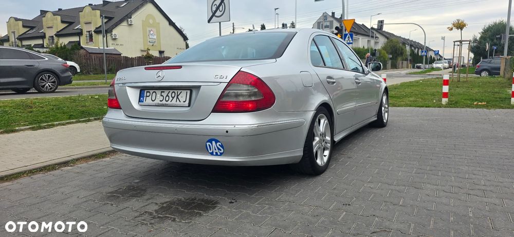 Mercedes-Benz E-Class 2006 photo 4