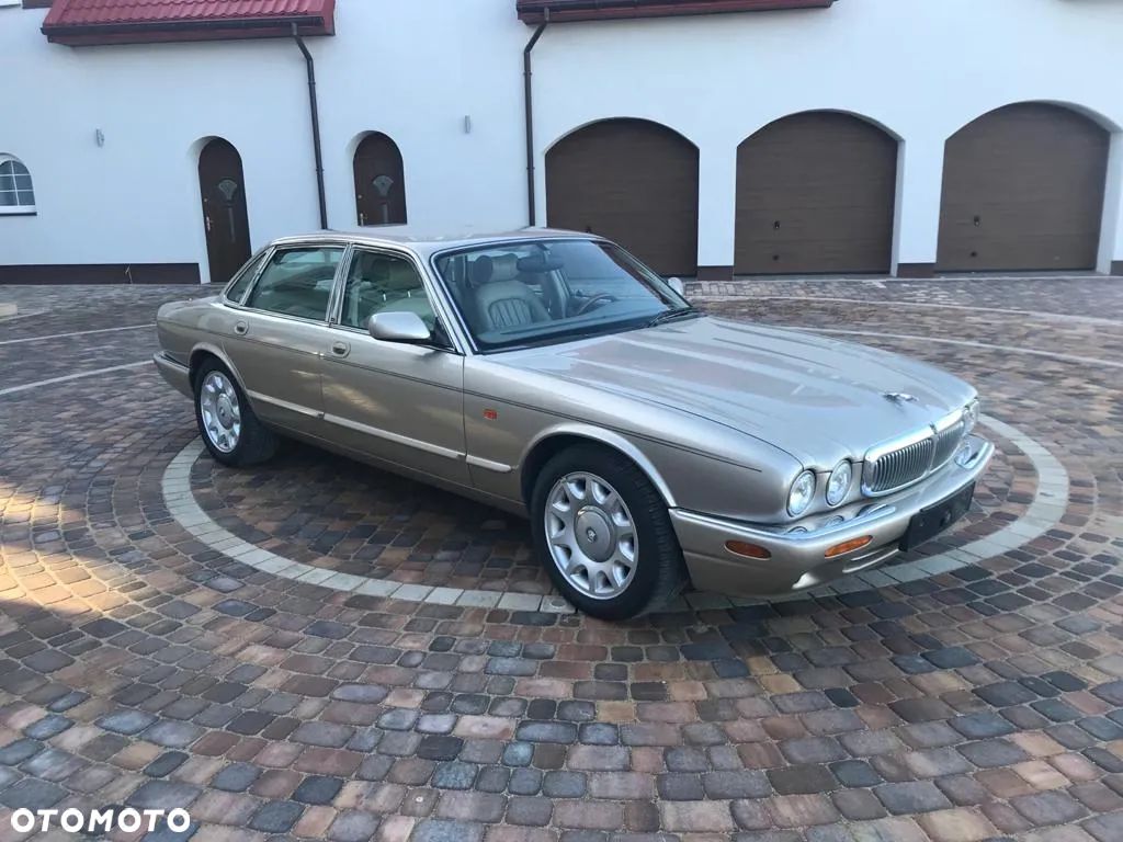 Jaguar XJ Sovereign 4.0 - 1