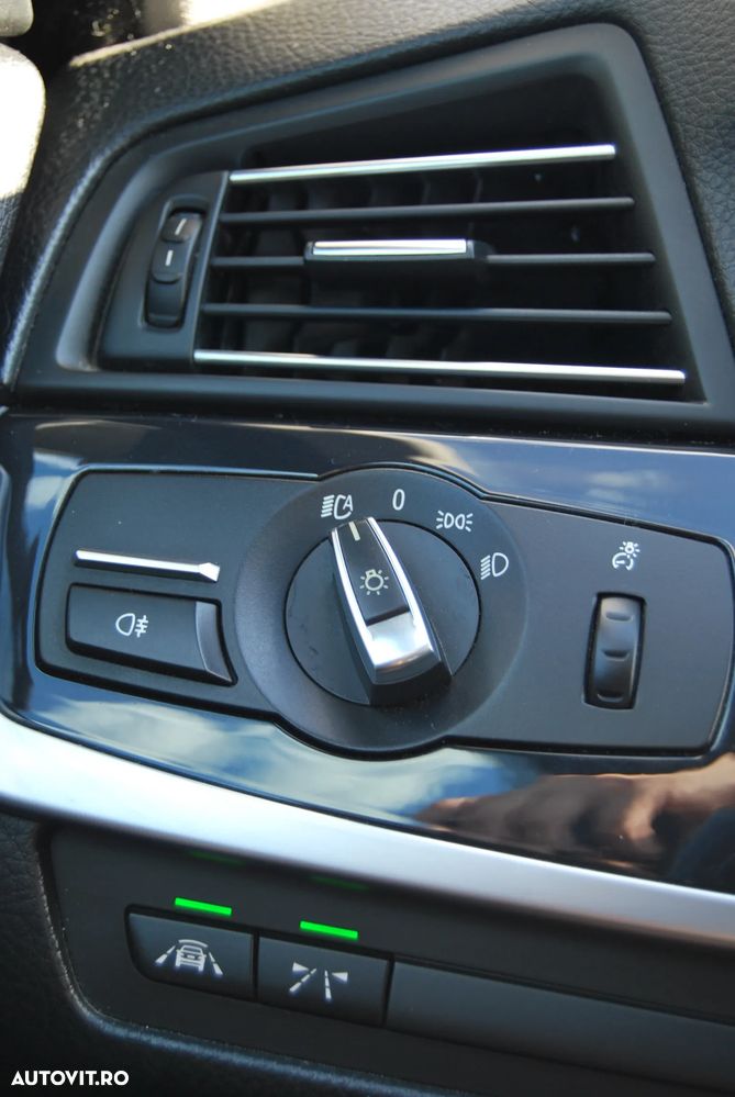 BMW Seria 5 520d Aut. - 22