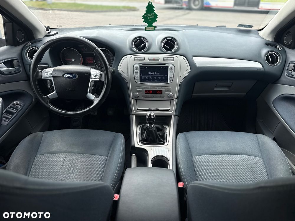 Ford Mondeo 1.8 TDCi Titanium - 24