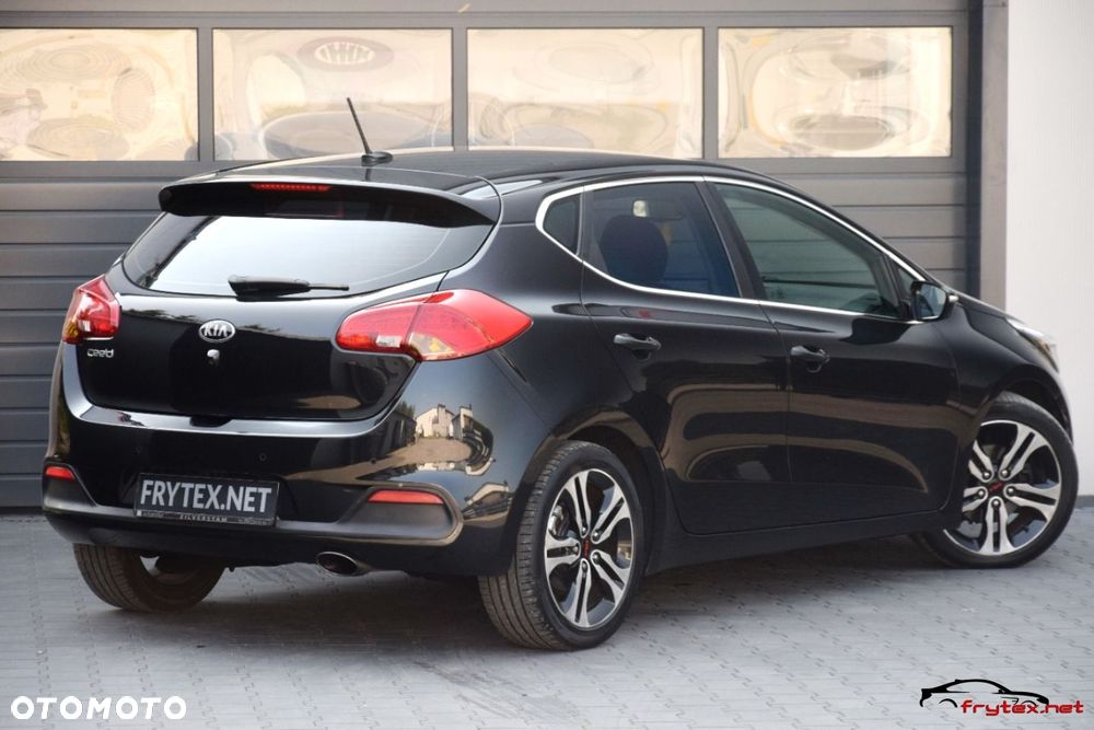 Kia Ceed - 10