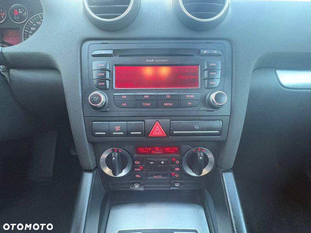 Audi A3 Sportback 2.0 TDI DPF Quattro Attraction - 10