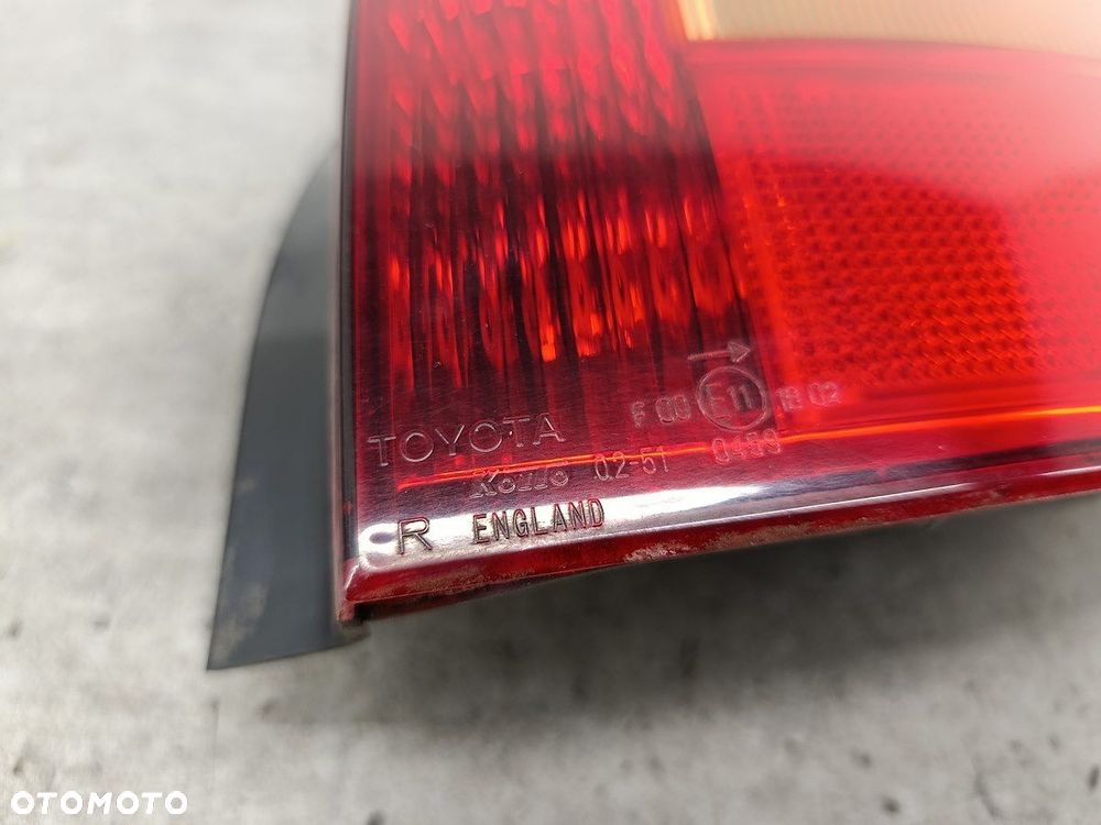 LAMPA TYLNA PRAWA TOYOTA COROLLA E12   KOITO HATCHBACK - 8