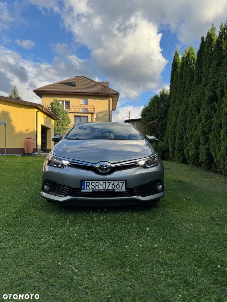 Toyota Auris 1.6 Premium Comfort - 3