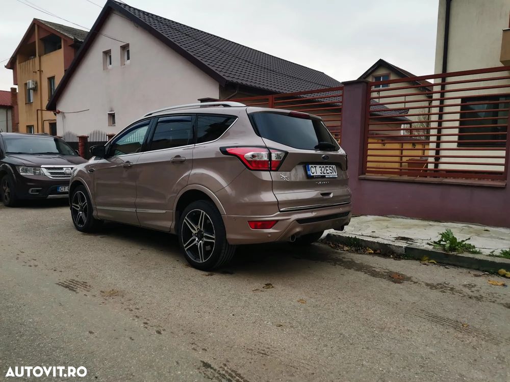 Ford Kuga 2.0 TDCi 4WD Powershift Vignale - 1