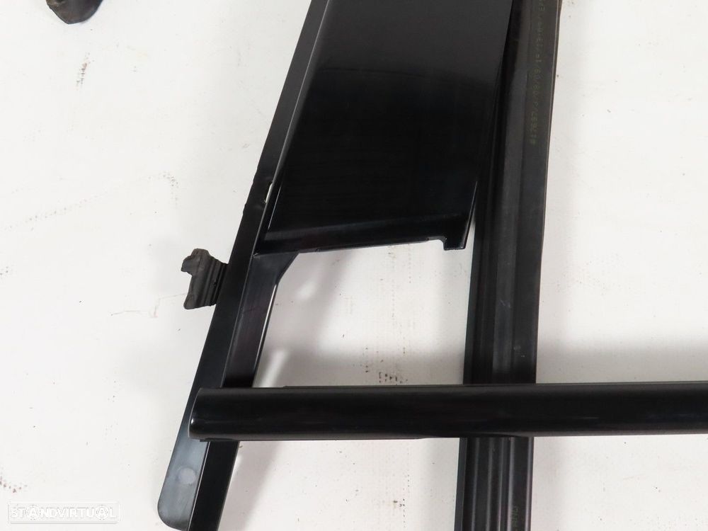 Conjunto Frisos Porta Esquerdo/Frente Seminovo/ Original BMW 2 Gran Tourer (F46) - 2
