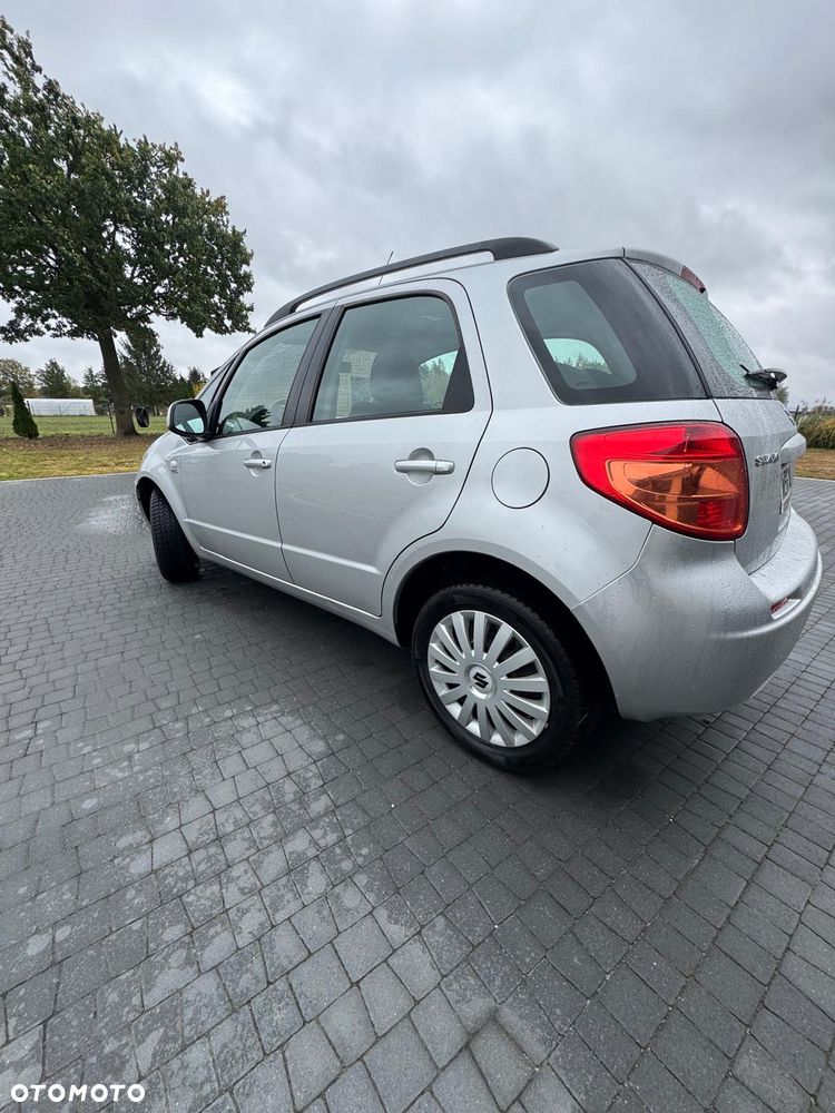 Suzuki SX4 1.6 DDiS Comfort - 11