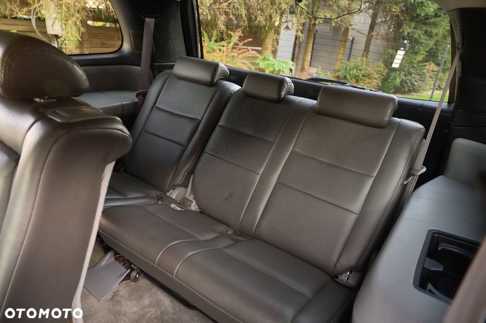 Toyota Sequoia - 24
