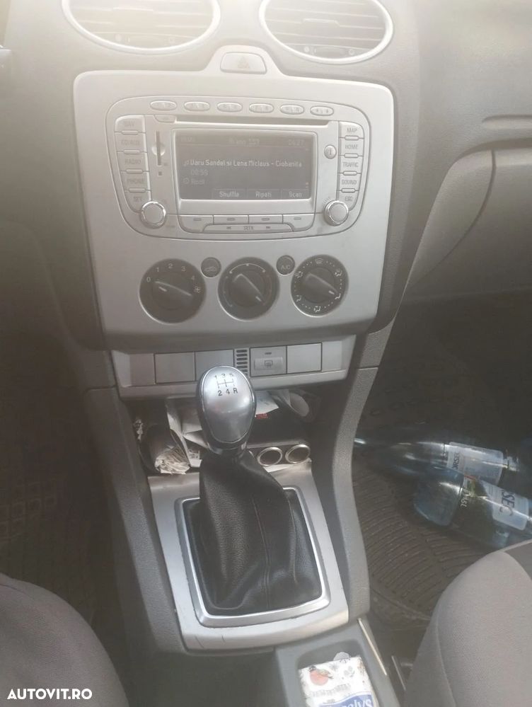 Ford Focus 1.6 TDCi Ambiente - 8