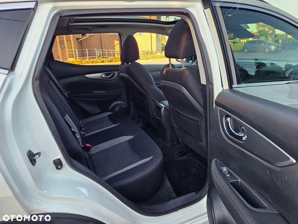 Nissan Qashqai 1.2 DIG-T N-Connecta Xtronic EU6 - 25