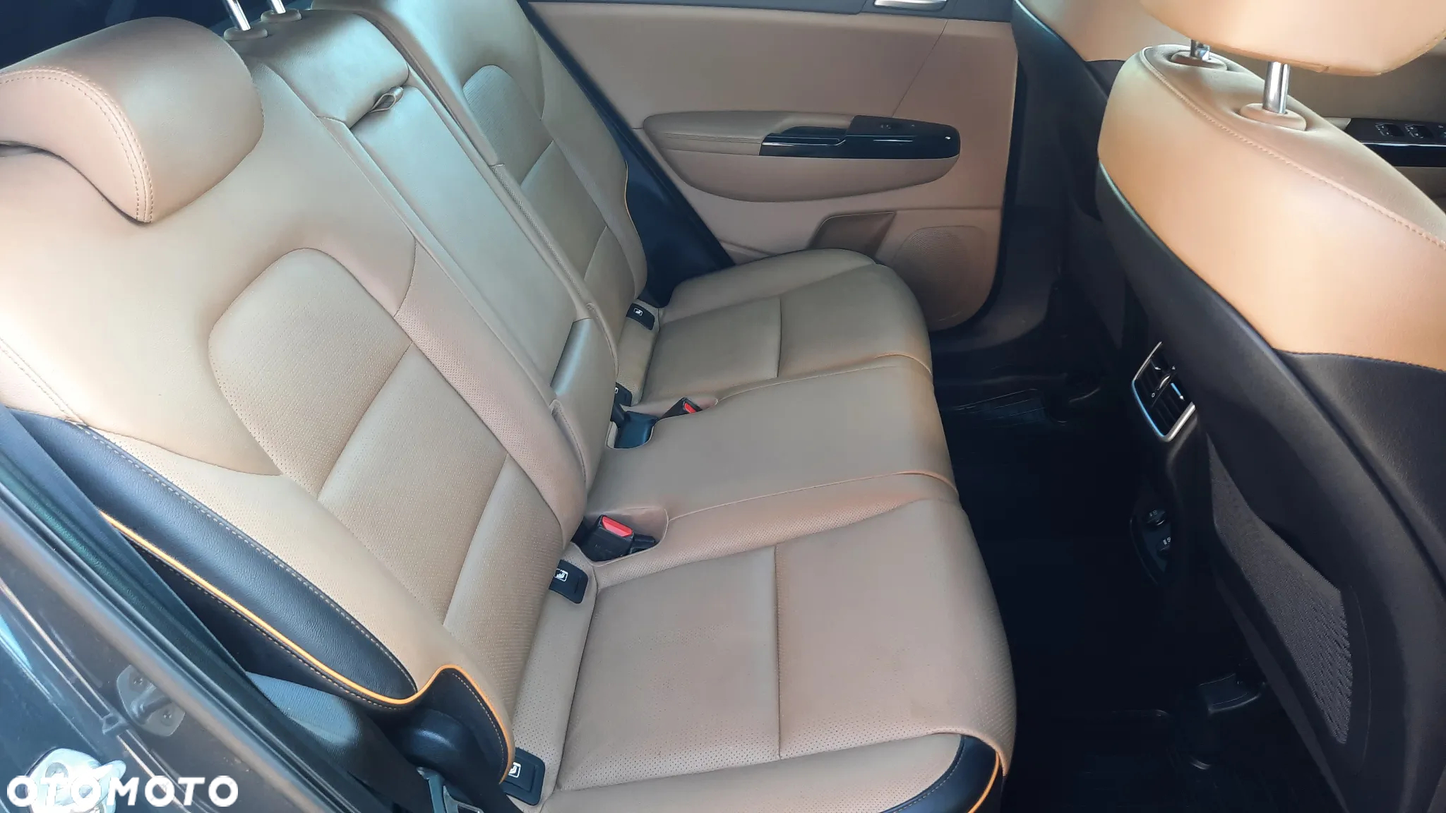 Kia Sportage 1.6 T-GDI L Business Line Plus 2WD - 21