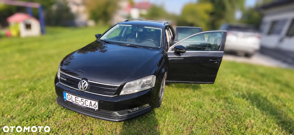 Volkswagen Passat - 1