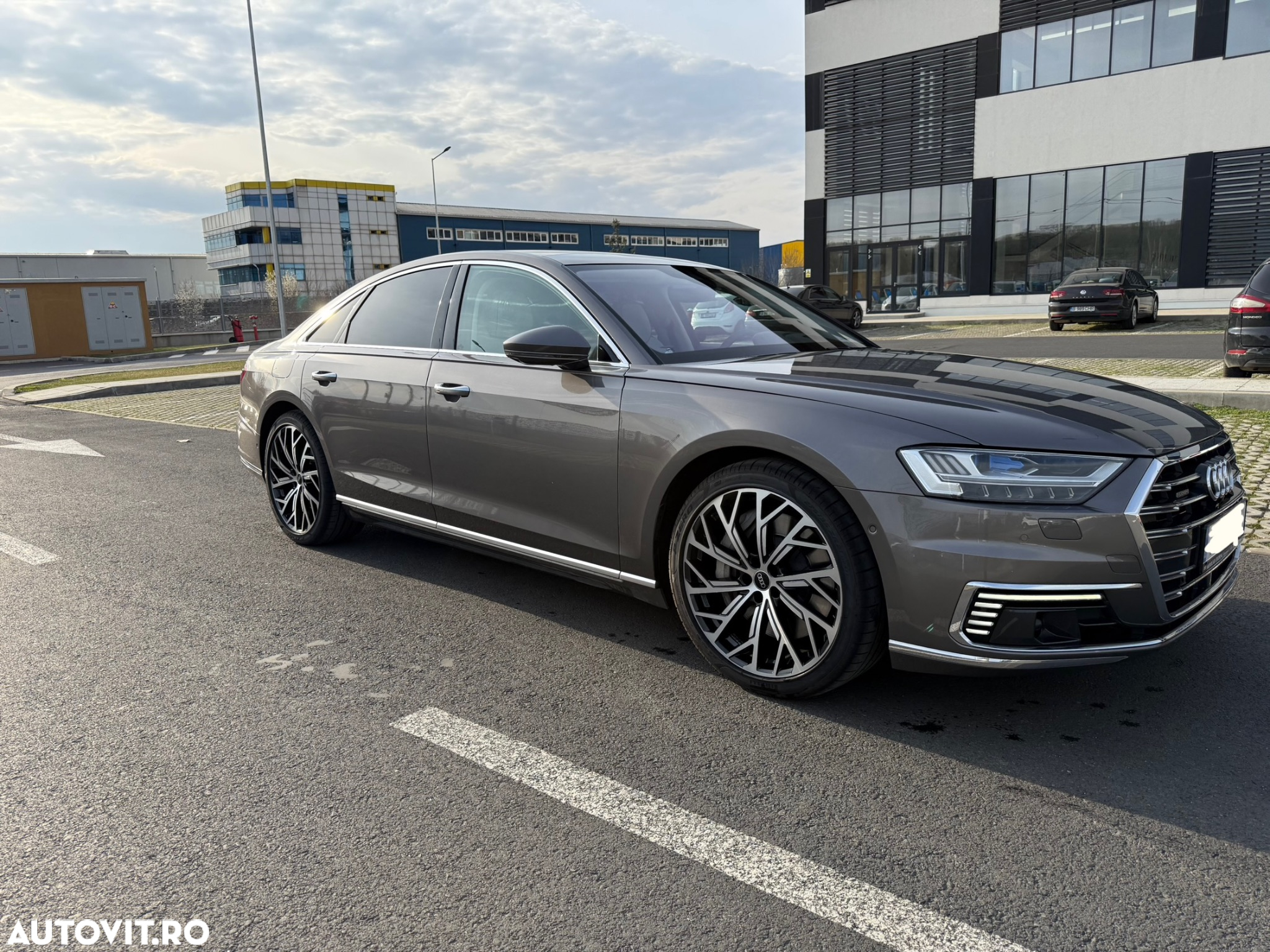 Audi A8 - 4