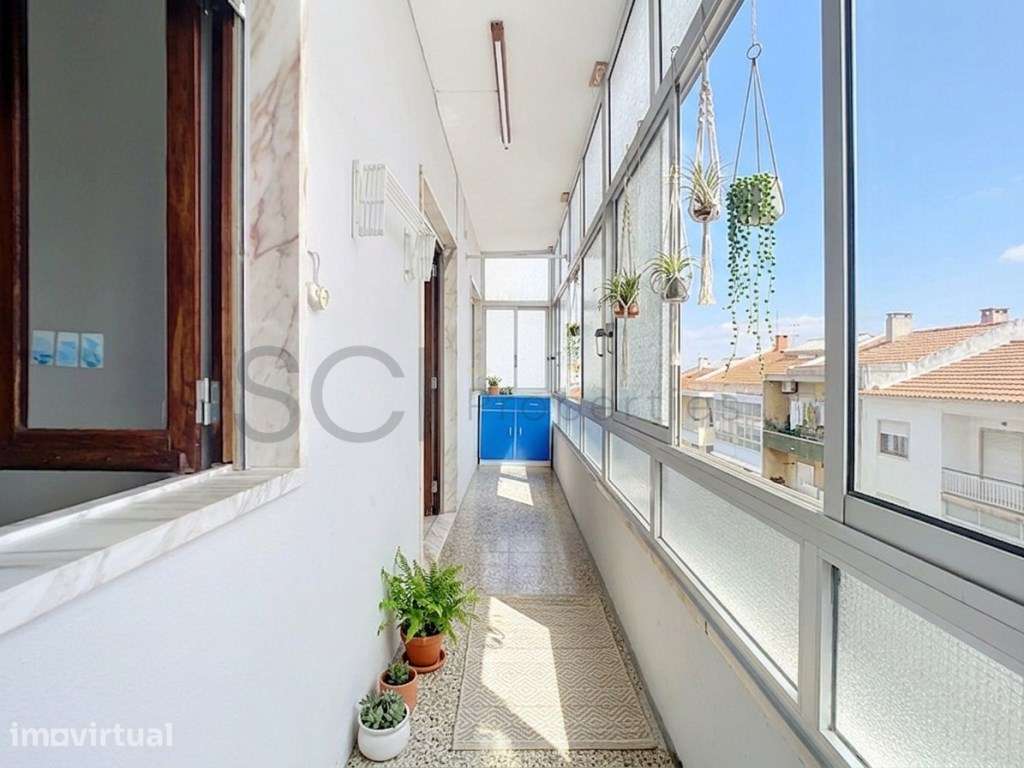 Apartamento T2 - Seixal / Bairro Manuel André - Excelente luminosidade - Grande imagem: 3/26