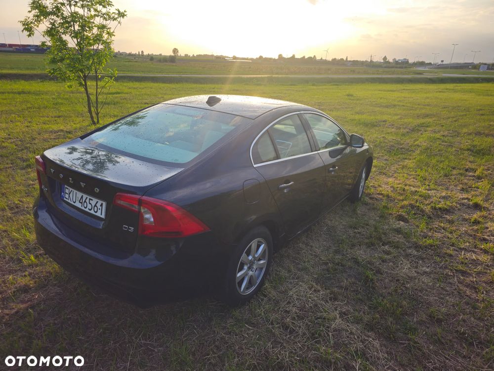 Volvo S60 D3 Drive-E Summum - 4