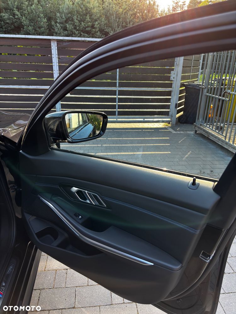 BMW Seria 3 320d M Sport sport - 14