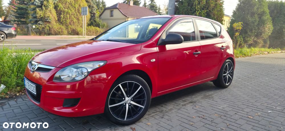 Hyundai i30 1.4 Base + - 3