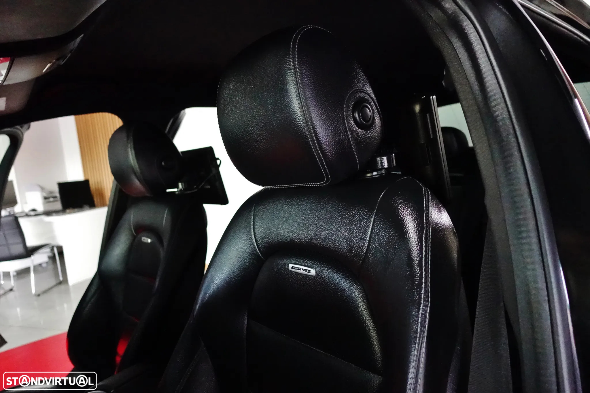 Mercedes-Benz C 300 h AMG Line - 43