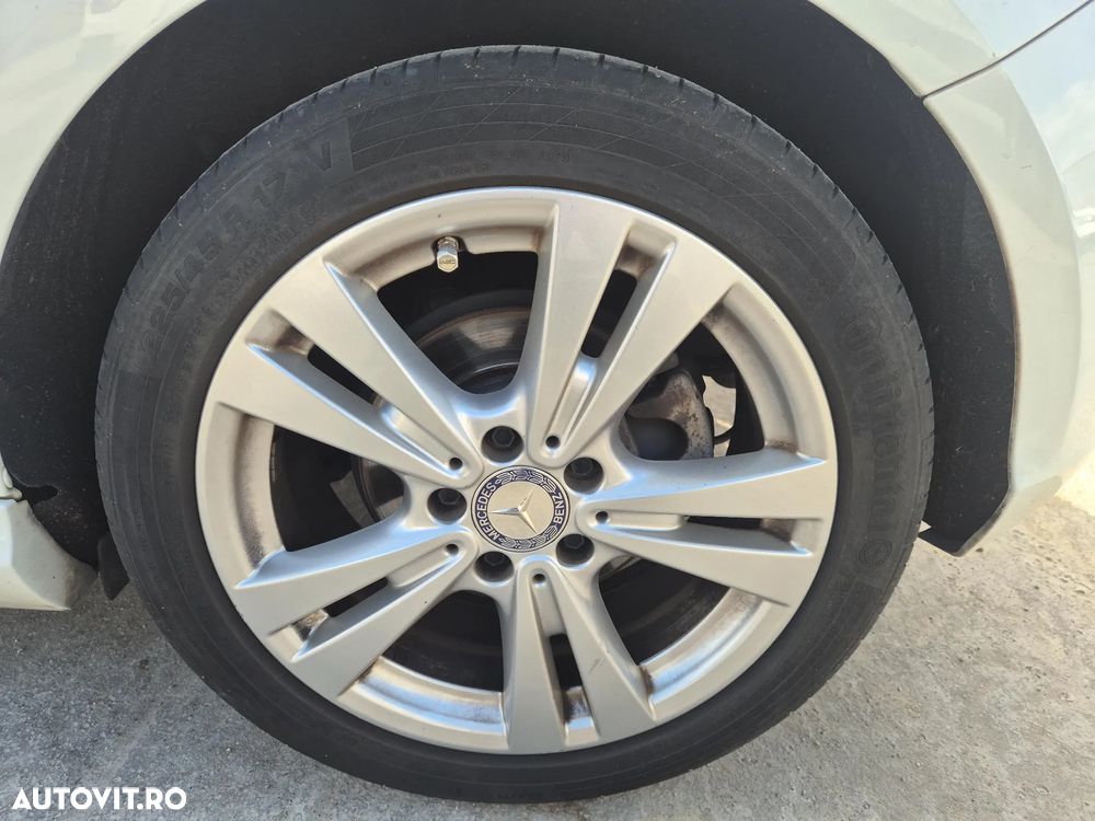 Mercedes-Benz A 180 (BlueEFFICIENCY) 7G-DCT - 22