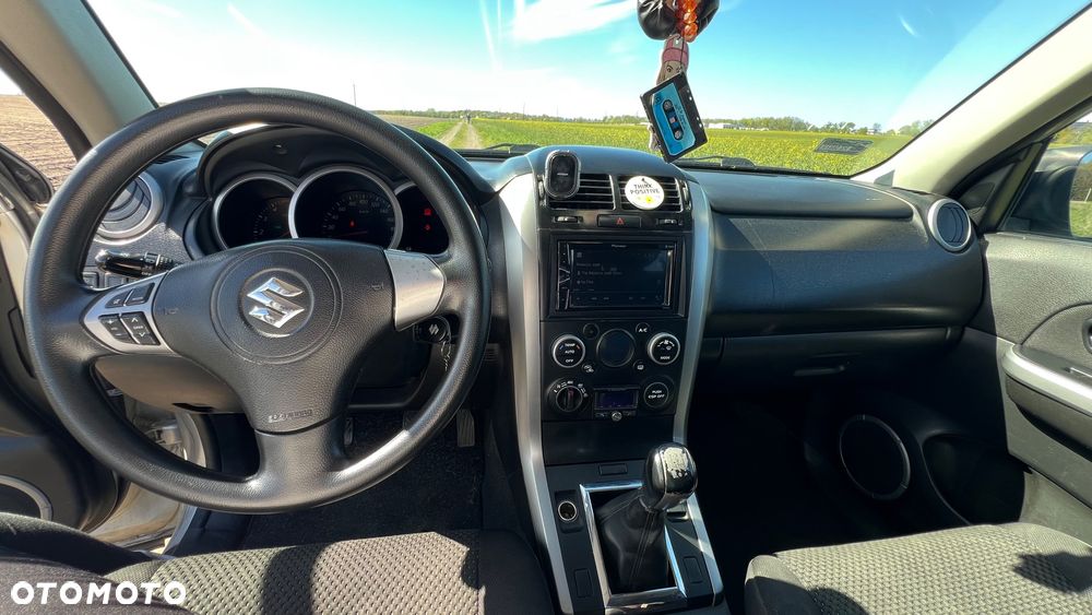 Suzuki Grand Vitara 1.9 DDiS Comfort - 14