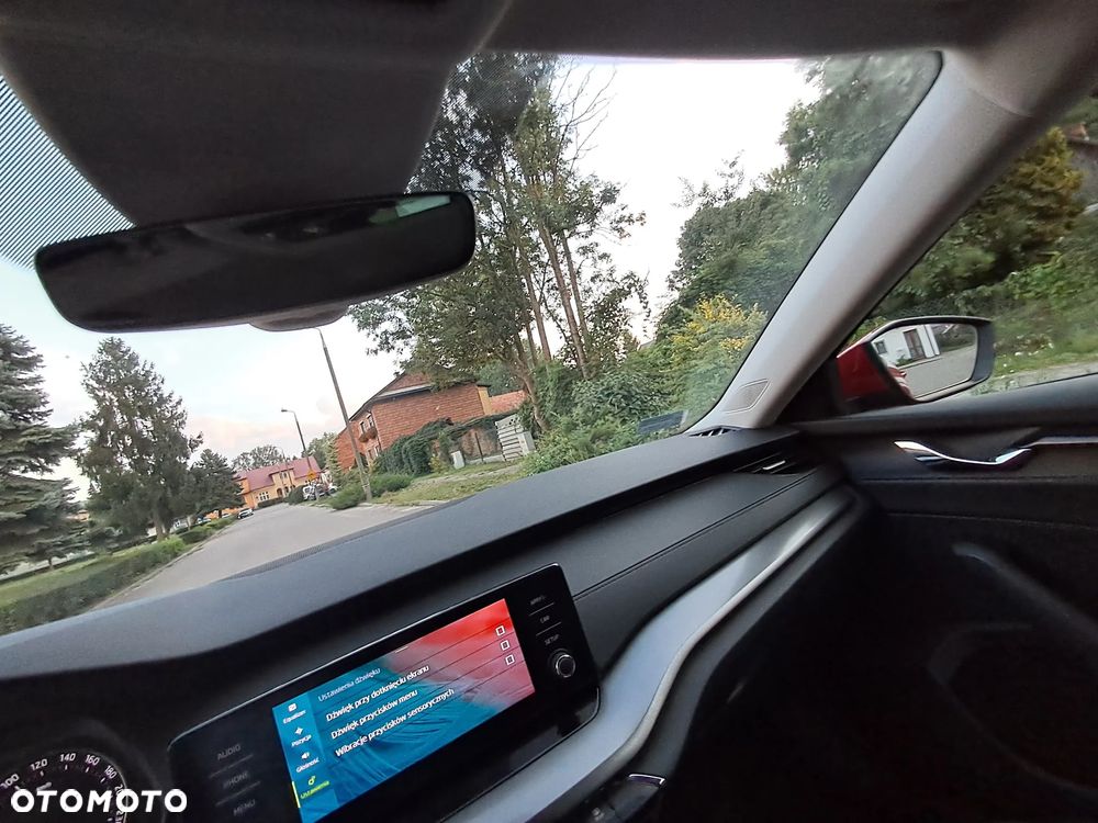 Skoda Octavia 1.5 TSI ACT Active - 32