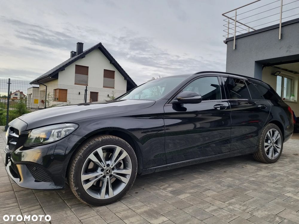 Mercedes-Benz Klasa C 300 d T 4Matic 9G-TRONIC Avantgarde - 6