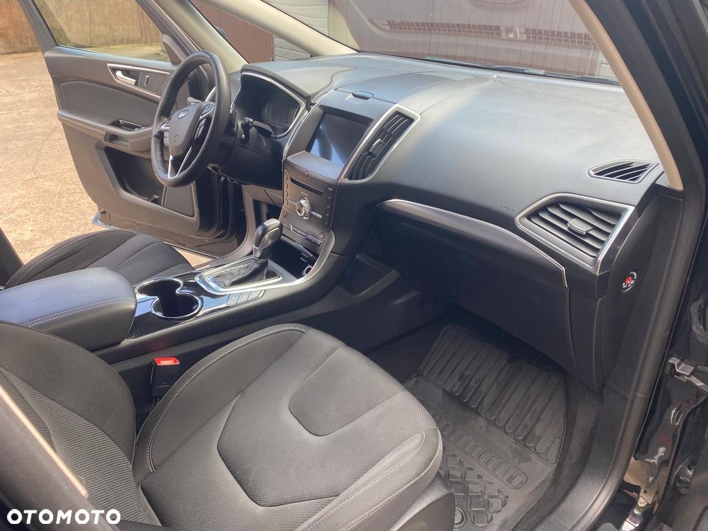 Ford S-Max - 24