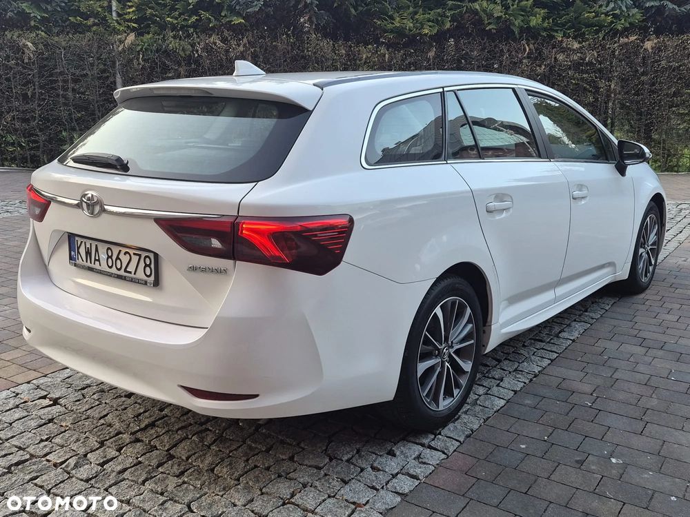 Toyota Avensis 2.0 D-4D Premium - 6