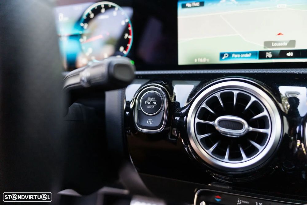 Mercedes-Benz A 180 7G-DCT AMG Line - 17