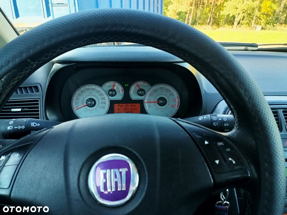 Fiat Grande Punto - 6
