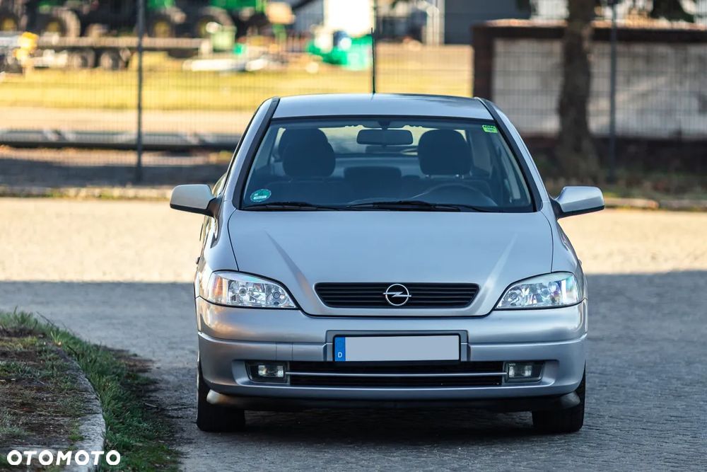 Opel Astra 1.6 - 10