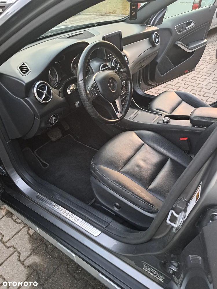 Mercedes-Benz GLA 250 4Matic 7G-DCT AMG Line - 21