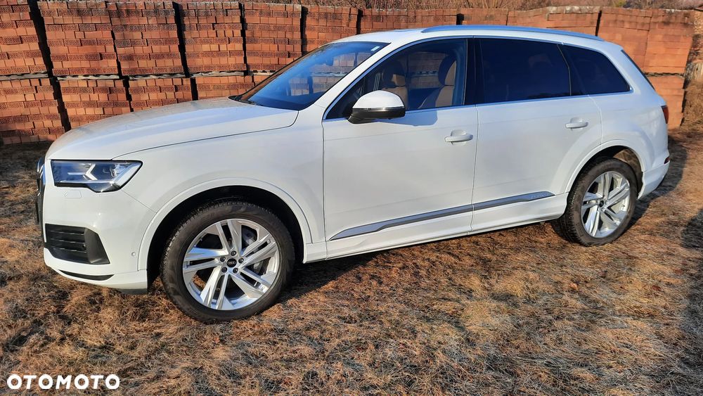 Audi Q7 - 1