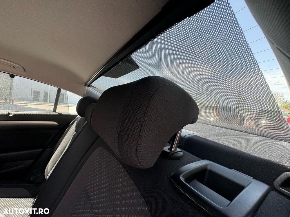 Volkswagen Passat 2.0 TDI DSG Advance - 29