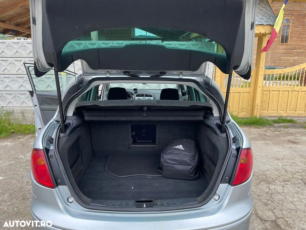Seat Toledo 2.0TDI Stylance DSG - 17
