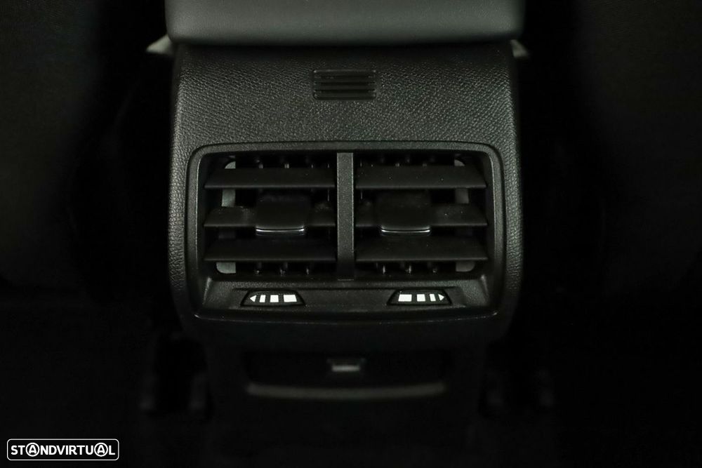 Citroën C4 X 1.5 BlueHDi Feel Pack EAT8 - 23