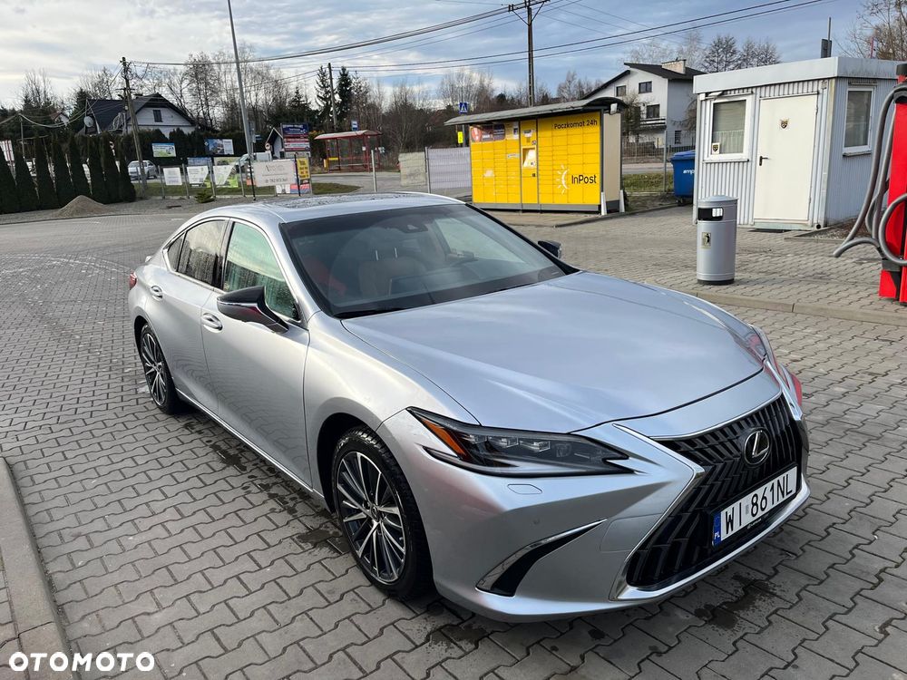 Lexus ES - 3