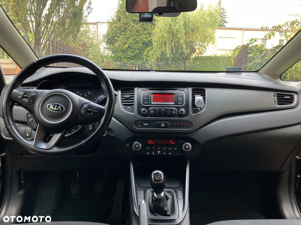 Kia Carens - 14