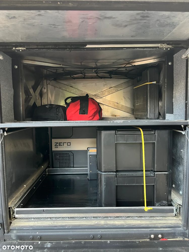 Land Rover Defender 90 2.4 TD4 S - 21