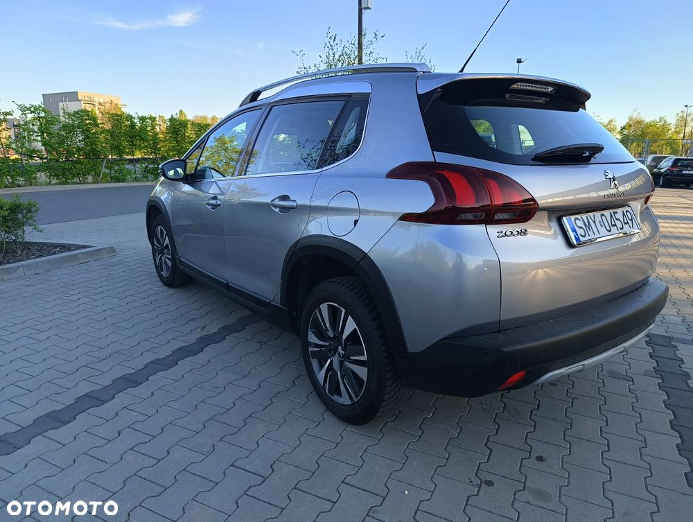 Peugeot 2008 BlueHDi 100 STOP & START Active - 6