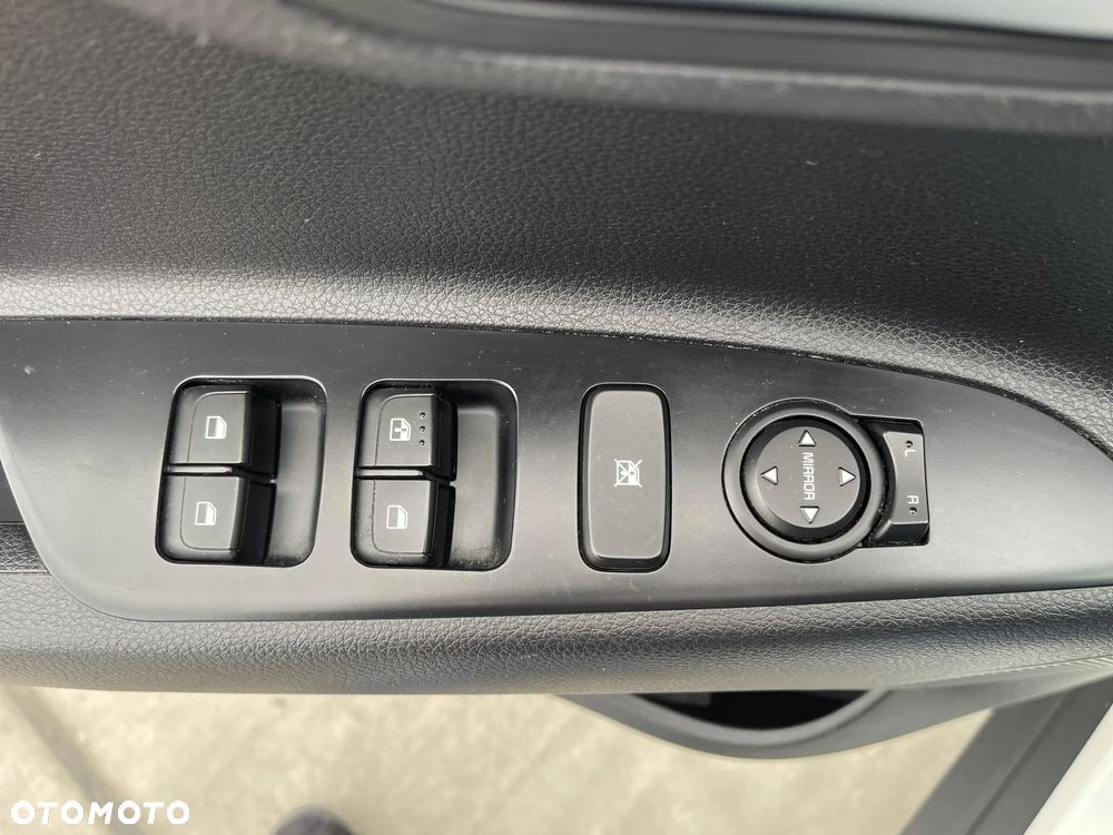 Kia Stonic 1.4 L - 22