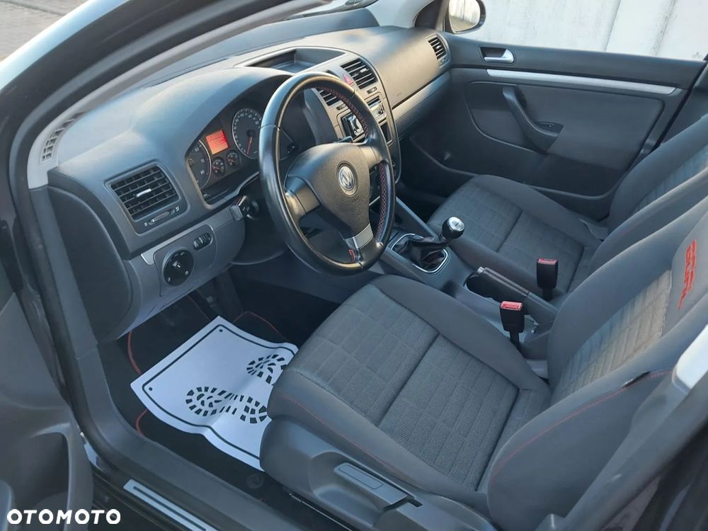 Volkswagen Golf V 1.6 Comfortline - 11