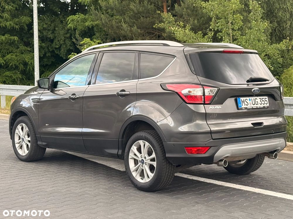 Ford Kuga - 2