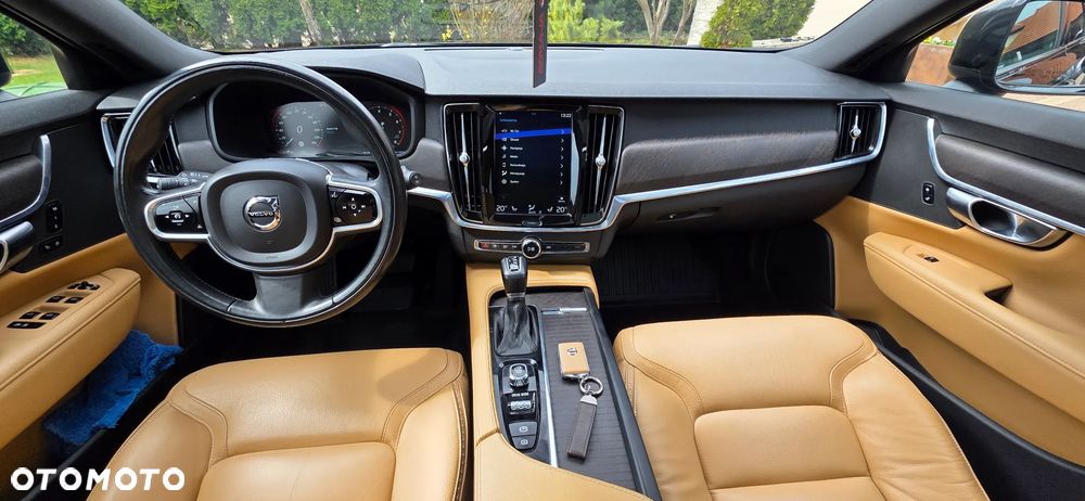 Volvo V90 Cross Country T6 AWD Pro - 34