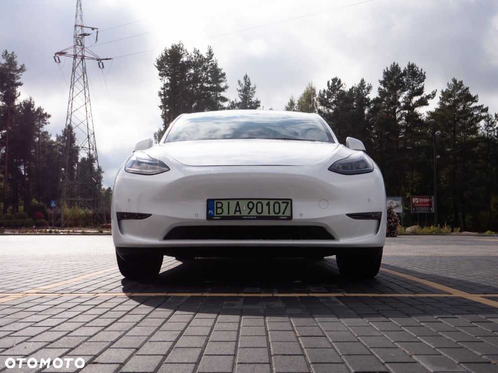 Tesla Y Long Range AWD - 2