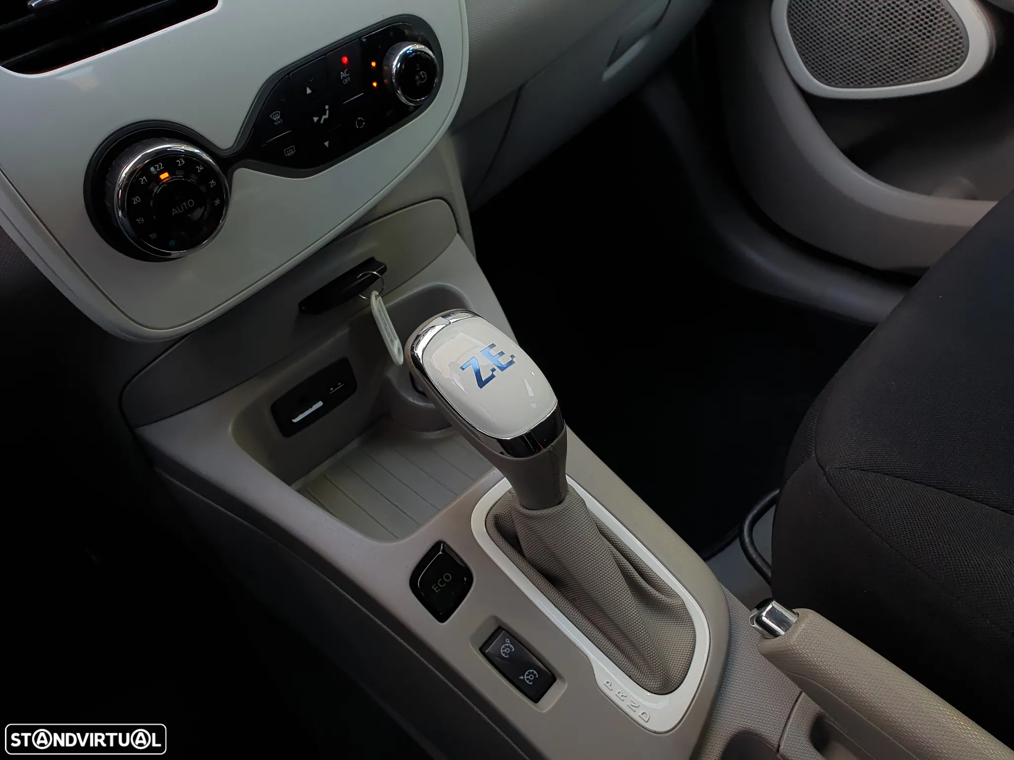 Renault Zoe (c/ Bateria) Life - 12