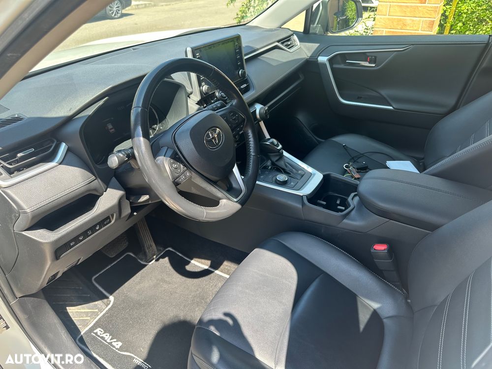 Toyota RAV4 - 5